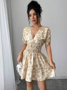 Elenzga Vestido corto de línea A con cintura ceñida, mangas abullonadas y hombros fruncidos, con elegante estampado floral diminuto para primavera/verano - Amarillo - Ver 3