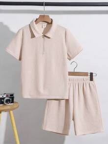 SHEIN 两件套男童舒适休闲纹理面料 Polo 衫（带领拉链）和纹理面料短裤套装，适合外出、街头风、派对、城市漫步、春夏穿着。 - 杏色 - 查看 2
