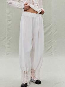 SoleilVie 女士纯色撞色蕾丝宽松休闲灯笼裤 - 白色 - 查看 4