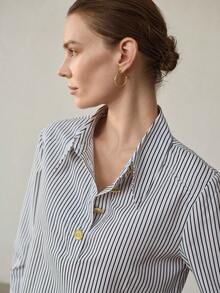 MOTF PREMIUM 条纹印花半扣衬衫 - 黑與白 - 查看 5