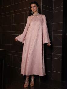 Al Najma Casual Long Pink Jacquard Kaftan With Round Neck Scallop Details And Flare Sleeves Elegant JalabiyaCasual Long Pink Jacquard Kaftan With Round Neck Scallop Details And Flare Sleeves Elegant JalabiyaCasual Long Pink Jacquard Kaftan With Round Neck Scallop Details And Flare Sleeves Elegant Jalabiya - Pink - View 4