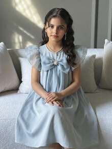 SHEIN Tween Girl Fashionable & Elegant Ruffle Sleeve Bow Deco Mesh Overlay Dress Dress For Summer Elegant Dress For Girls Tea Party Wear Girls Teen Girl Spring Dress Elegant Dress For Kids Tween Blue Dresses Bow Dress Girls Young Girl Elegant Bow Ruffle Strap Dress Light Blue Dress With Bow Light Blue Dress Teen Girl Blue Dress For Girls With Bows - Green - View 4
