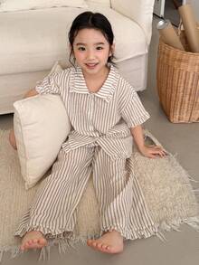 DAZY Set pijama confortabil cu cămașă și pantaloni cu dungi, pentru fetiță, vacanță de vară - alb - Vizualizare 2