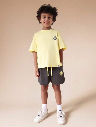  SUMWON Short Sleeve T-Shirt And Shorts Coordinating Set With Logo Detail Crew Neck Casual Summer Outfit For Daily Wear Vacation