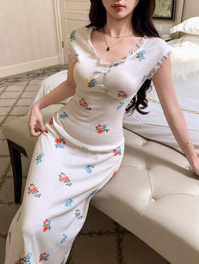 DAZY White Ditsy Floral V-Neck Ruffle Trim Waist Cinched Long Women Nightgown