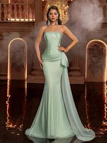 Glamrae Elegant Fashionable Green Knitted Elastic Off-Shoulder Heavy Rhinestone Bandeau Bodycon Flared Hem Dress, Suitable For Banquet, Business Events, Wedding Guest And Other Occasions - Green - View 4