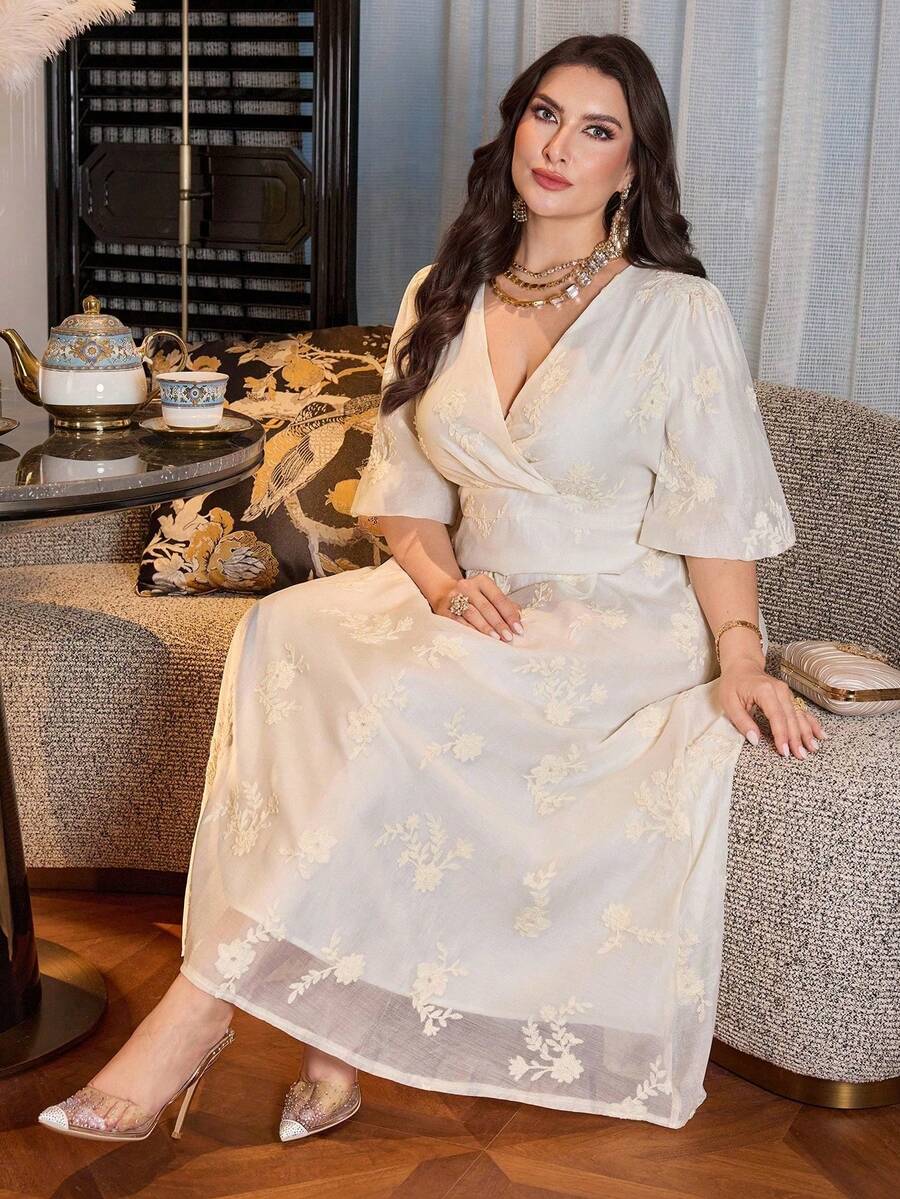 Modelyn 大码女式刺绣收腰半袖雪纺优雅派对连衣裙 - 杏色 - 查看 1