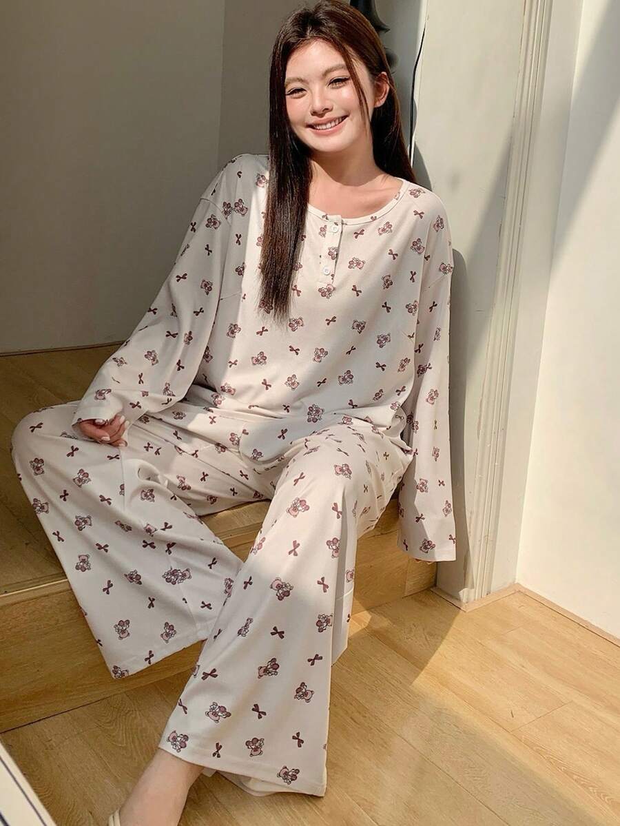Dazy Plus Bộ đồ ngủ 2 món in hình hoạt hình dễ thương, gồm áo tay dài rộng rãi và quần dài, thích hợp cho mùa xuân/thu. - Xám - Xem 1