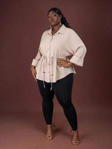 CurvyTilda Áo sơ mi nữ dáng rộng thắt eo màu mơ cỡ lớn, thích hợp cho các buổi đi chơi hàng ngày - Màu be - Xem 4