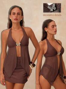 Swim Chiccia 2026 最新畅销咖啡色蝴蝶吊带深V三件套泳衣，浪漫迷人，饰以精致蝴蝶图案，宛如仙女轻盈飞舞的翅膀；雪纺外层随身而动，优雅飘逸，适合各种身材，巧妙遮掩瑕疵，完美凸显曲线。是海滩度假、泳池派对或度假村写真拍摄的必备单品。 - 棕色 - 查看 1
