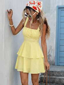 Vivid Eden 女士褶裥吊带荷叶边下摆黄色连衣裙，适合春夏及度假穿着 - 淡黃色 - 查看 4