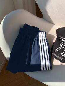 Comfortcana 大码女式夏季条纹撞色休闲宽松短裤 - 藏蓝色 - 查看 3