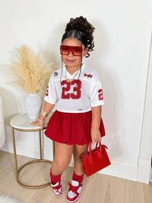 Bộ đồ 2 món dễ thương, phong cách đường phố thường ngày dành cho bé gái: Áo sweatshirt in chữ màu đỏ chủ đề Ngày Valentine và chân váy hoa màu đỏ. - Đỏ - Xem 5