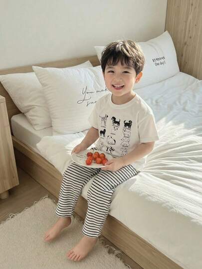 幼儿男童时尚卡通小狗印花圆领韩版短袖T恤和宽松条纹直筒裤睡衣套装