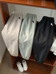 SHEIN 3件套男童休闲运动街头风可爱度假运动裤套装，黑色、卡其色、绿色，适合日常穿着、上学、外出、运动，春夏秋冬皆宜。 - 彩色 - 查看 4