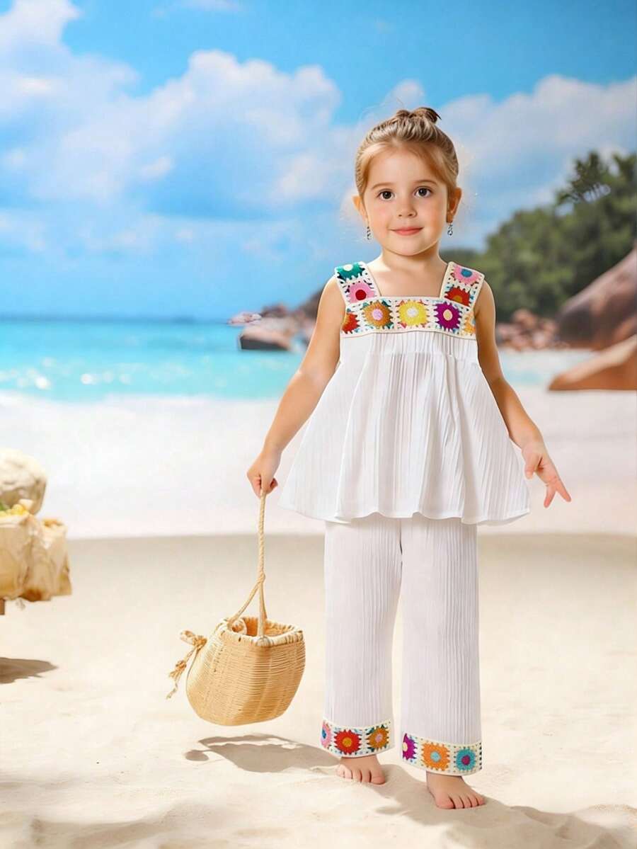 两件套女童碎花钩针吊带背心和裤子，春夏外出和度假的可爱套装 - 白色 - 查看 1