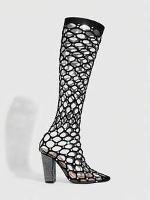 CUCCOO SZL بوت طويلة للفخذ ذات كعب سميك وتصميم مفتوح جذاب للحفلات والمناسبات، بوت موضة للربيع والعطلات الربيعية وعيد الفصح - أبيض وأسود - مشاهدة 3