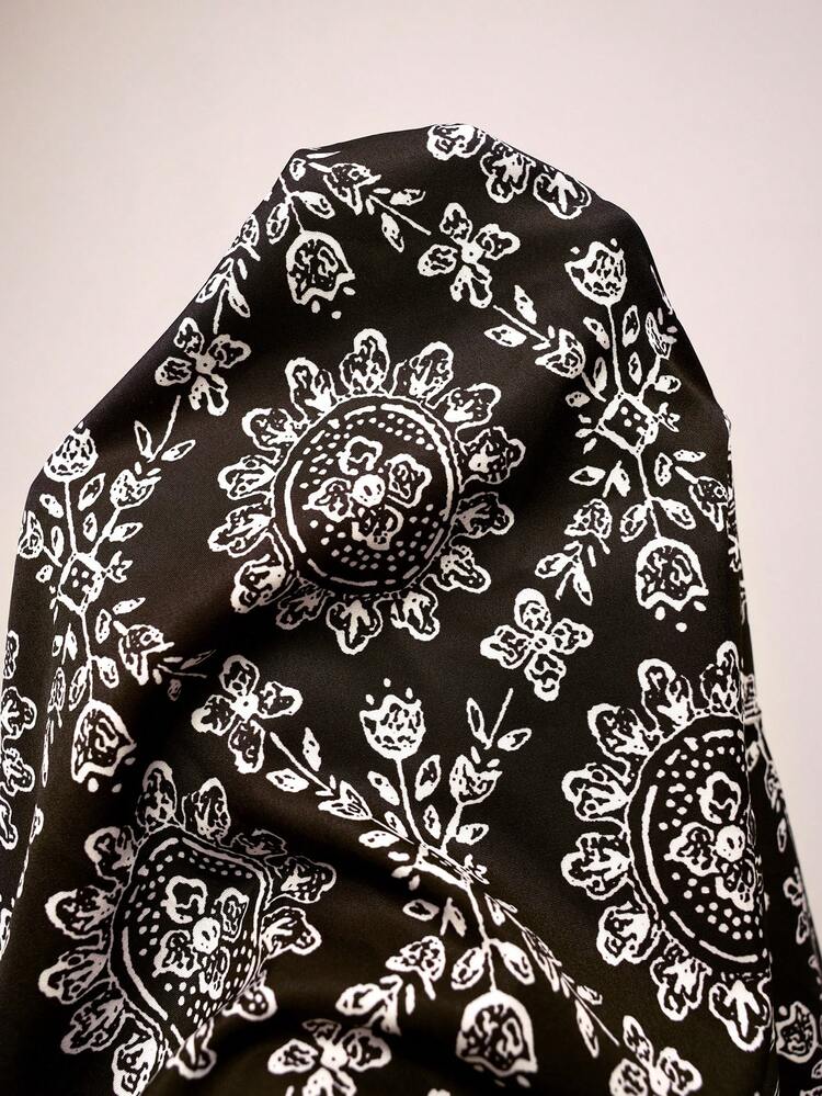 Plus Size Women's Summer Elegant Boho Vacation Floral Print Shorts,Black And White Holiday Casual Loose Tie Waist Beach Shorts With Side Pockets