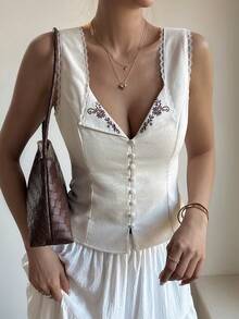 DAZY Women's Floral Embroidery Fitted Waist Open Front Elegant Summer Vacation Camisole - Apricot - View 4