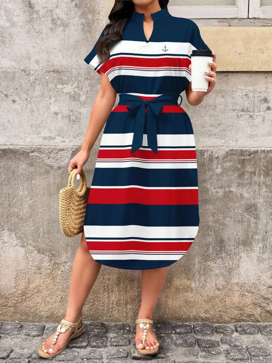 EMERY ROSE Đầm ngắn tay cổ chữ V in họa tiết kẻ sọc hải quân dáng rộng, thích hợp cho mùa hè. - Nhiều màu - Xem 1