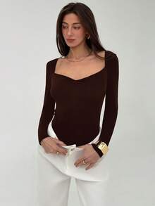 Aloruh 女士时尚性感露背链条细节长袖修身连体衣，百搭款式 - 咖啡棕 - 查看 2