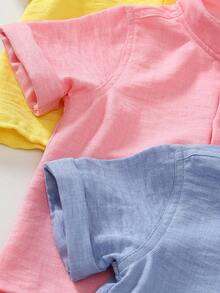 SHEIN Vintaside Kids 3件套幼儿男童服装，纯色简约纽扣半开领蓝色、白色、棕色编织休闲度假柔软舒适短袖上衣套装，适合日常、旅行、聚会、春夏季节穿着。 - 彩色 - 查看 7