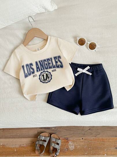 SHEIN 男女宝宝可爱标语图案短袖T恤和短裤套装，春夏宝宝男女童装，套装