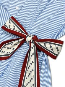 GlowEve CURVE 大码女式蝴蝶结领短袖纽扣宽松A字系带腰身休闲优雅条纹衬衫 - 藍色 - 查看 4