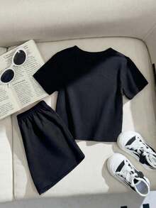 SHEIN 2件套婴儿幼儿男女通用0-3岁男婴女婴字母印花短袖上衣和短裤套装，舒适休闲日常基本款服装，适合室内、室外、日常、运动、玩耍、聚会、摄影、度假等场合。 - 黑色 - 查看 2