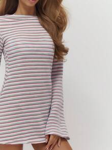 Musera Resort 斜领喇叭长袖针织迷你连衣裙沙滩罩衫夏季泳装针织沙滩服度假日常性感可爱旅行 Bambola - 彩色 - 查看 2