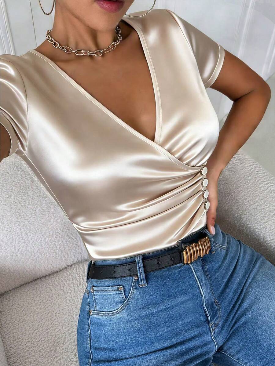 Airaco 优雅修身交叉V领褶皱腰部纽扣短袖女式衬衫 - 杏色 - 查看 1