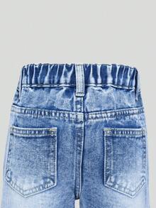 SHEIN 女童牛仔裤，夏季新款，浅蓝色水洗牛仔布，休闲舒适，粉色爱心刺绣，做旧破洞设计，宽松阔腿版型，柔软棉质牛仔面料，适合日常穿着、上学、通勤、聚会等场合。 - 淺色水洗藍 - 查看 6