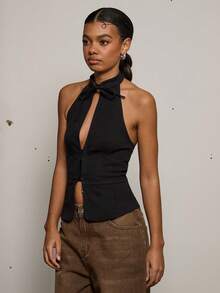 COUREZ Sleeveless Halter Neck Top With Front Cut Out And Tie Detail /Y2K Spring Clothes For Women Cute Sexy Going Out Tops Black Tops Music Festival Outfits Summer Tops - Black - View 6