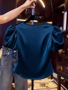 GlowEve CURVE 大码女式圆领短袖修身缎面弹力优雅奢华T恤 - 藏蓝色 - 查看 2