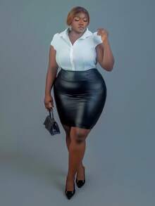 CurvyTilda Plus Size Elegant Knowledgeable Commuter High Street Personalized Party INS Style Party College PU High Waist Ruched Design Bodycon Knee-Length Skirt, For Hourglass Body Shape, For Body Shape, For Summer - Black - View 1