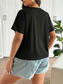Lounesse Plus Size Elegant Lace Patchwork Round Neck Short Sleeve T-Shirt - Black - View 2
