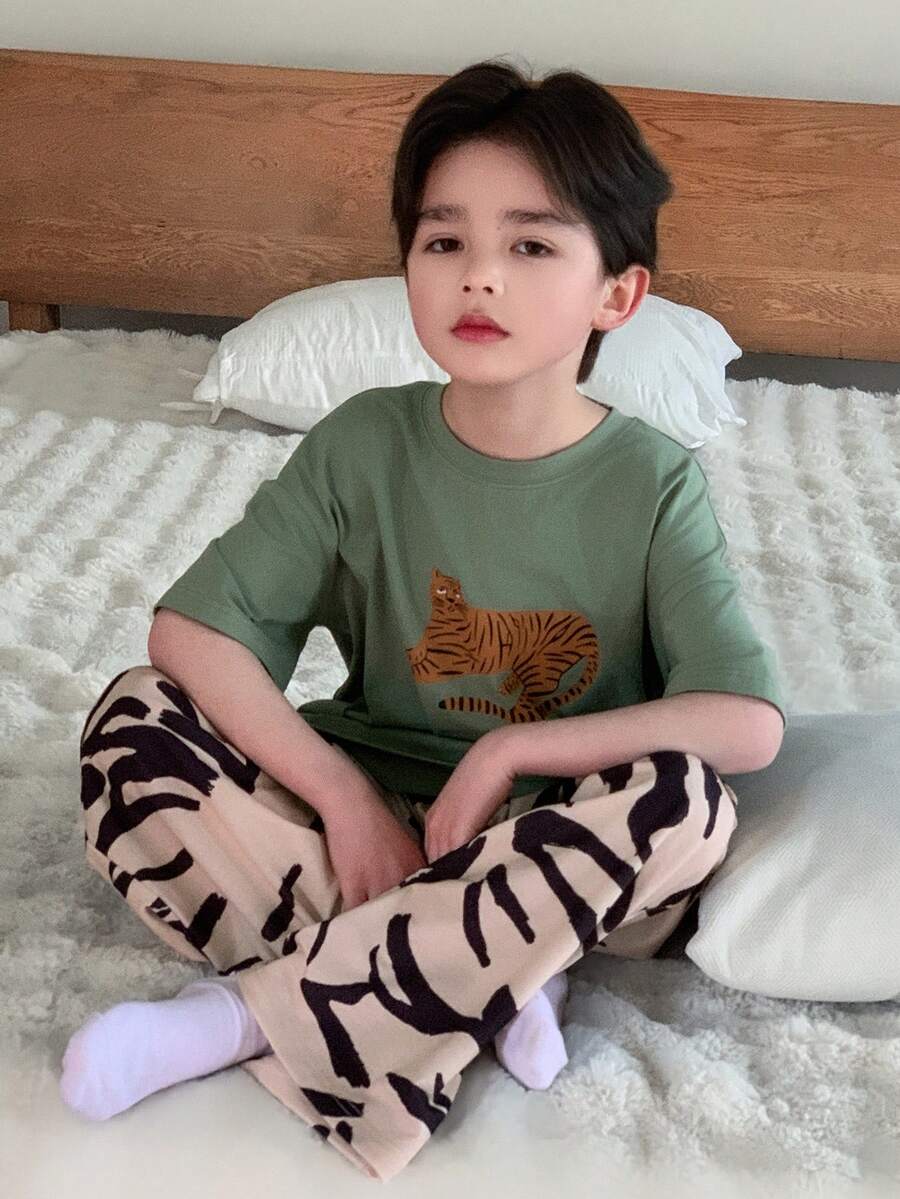 Dazy Kids Tween Boy Tiger Print Short Sleeve Top & Full Print Pants Pajama Set - Green - View 1