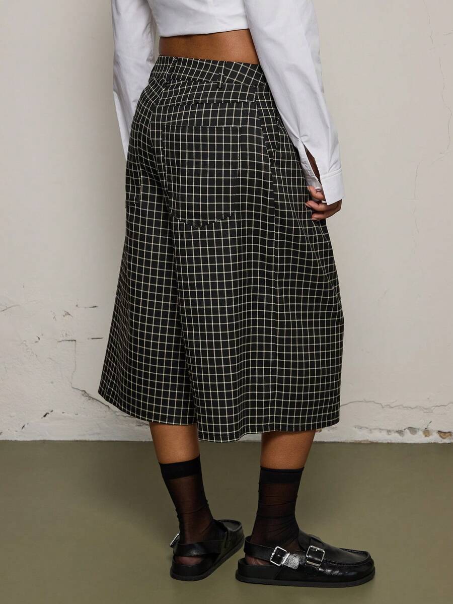 COUREZ 格纹长款宽松修身短裤 / Y2K 夏季女装街头风外出生日夏季短裤 - 黑與白 - 查看 1