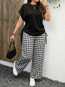 EMERY ROSE 两件套休闲简约系带纯黑色上衣搭配黑白格纹长裤，适合夏季穿着，尺码齐全。 - 黑與白 - 查看 2