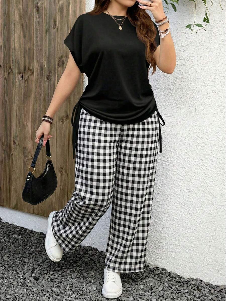 EMERY ROSE 两件套休闲简约系带纯黑色上衣搭配黑白格纹长裤，适合夏季穿着，尺码齐全。