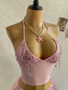 Soleia 女士度假休闲套装，春夏款 - 粉色流苏亮片吊带上衣搭配同款低腰亮片迷你裙两件套，适合海滩、邮轮、度假村等场合。 - 粉色 - 查看 3