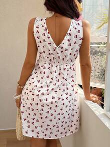 SHEIN 复古田园樱桃印花V领女式连衣裙，非常适合度假，清新甜美，适合日常通勤、聚会或作为礼物送给朋友。 - 彩色 - 查看 2