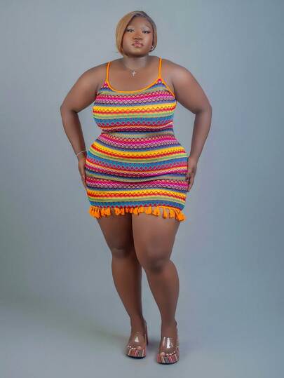 CurvyTilda 春夏新款彩色假日U领吊带交叉露背修身迷你裙流苏下摆彩色条纹菱格女式小连衣裙