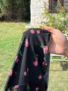 Solflare Đầm chữ A xếp ly ngực eo in họa tiết quả anh đào cỡ lớn, chất liệu co giãn, thích hợp cho mùa xuân/hè. - Nhiều màu - Xem 6