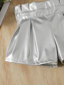 SHEIN 少女PU皮革褶皱休闲百搭日常短裤 - 銀色 - 查看 3