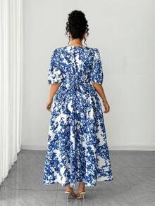 SHEIN Elenzya Đầm nữ cỡ lớn in hoa, cổ chữ V xẻ tà, tay ngắn, eo thắt, dáng suông, thích hợp cho kỳ nghỉ. - Nhiều màu - Xem 2