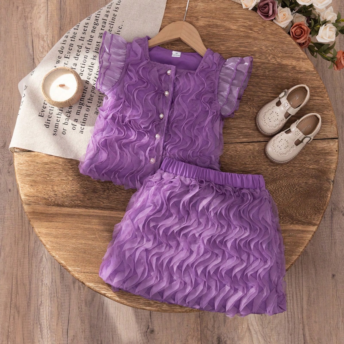 Conjunto de 2 piezas de blusa de manga corta con estampado floral y falda para niña, look dulce y de moda para el verano