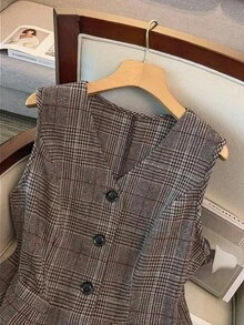 Elenzga 大码女式单排扣无袖马甲，优雅黑色收腰西装马甲，时尚百搭，适合工作、派对、休闲商务场合。棕色西装外套，格子印花，前襟纽扣，优雅长袖格子西装外套，宽松秋季女装，适合职场女性、商务女性、职业女性，适合办公室女性穿着。 - 彩色 - 查看 5