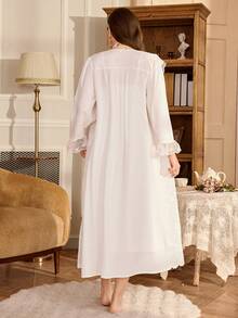 PalaceNights 复古宫廷风女士圆领吊带连衣裙 + 3D蝴蝶刺绣长袍套装 - 白色 - 查看 2