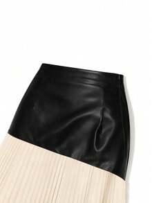 Qadelle Women's Solid Color Top & Pleated Long Skirt 2 Pieces Set - Black - View 3